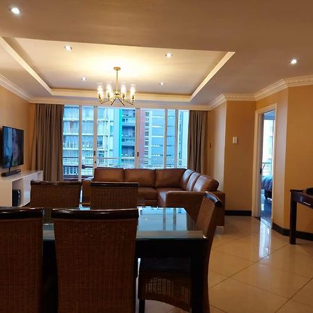 Ocean Sunrise At The Sails - Durban Point Waterfront Appartement Buitenkant foto