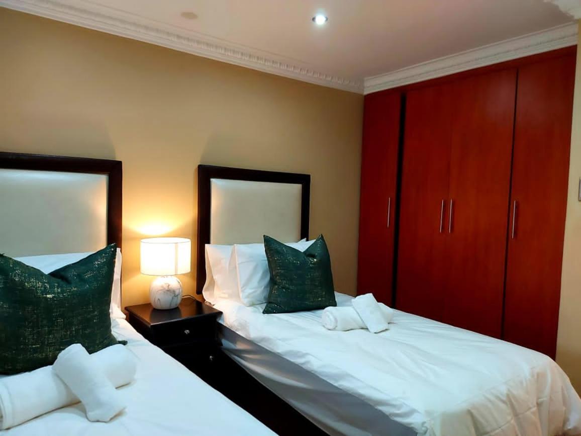 Ocean Sunrise At The Sails - Durban Point Waterfront Appartement Buitenkant foto