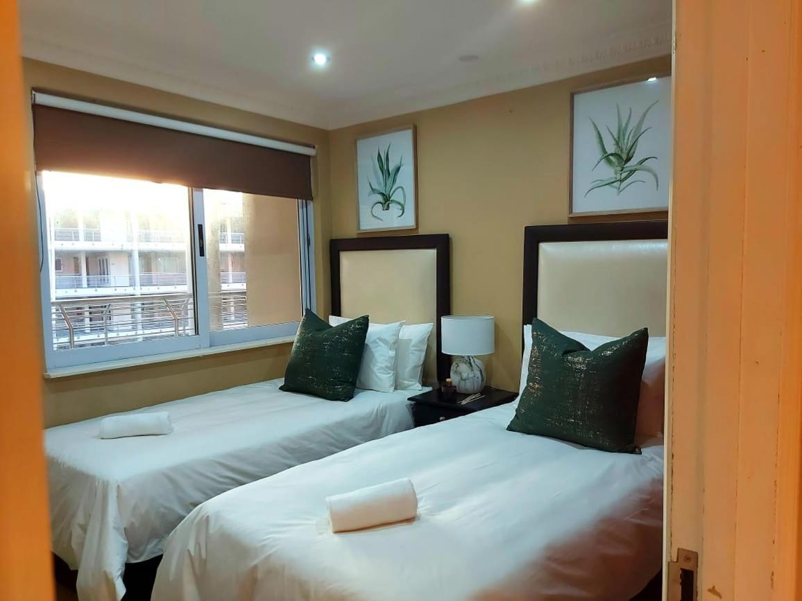 Ocean Sunrise At The Sails - Durban Point Waterfront Appartement Buitenkant foto