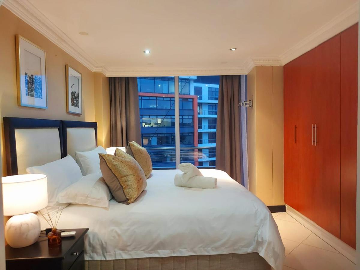 Ocean Sunrise At The Sails - Durban Point Waterfront Appartement Buitenkant foto