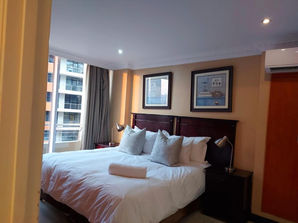Ocean Sunrise At The Sails - Durban Point Waterfront Appartement Buitenkant foto