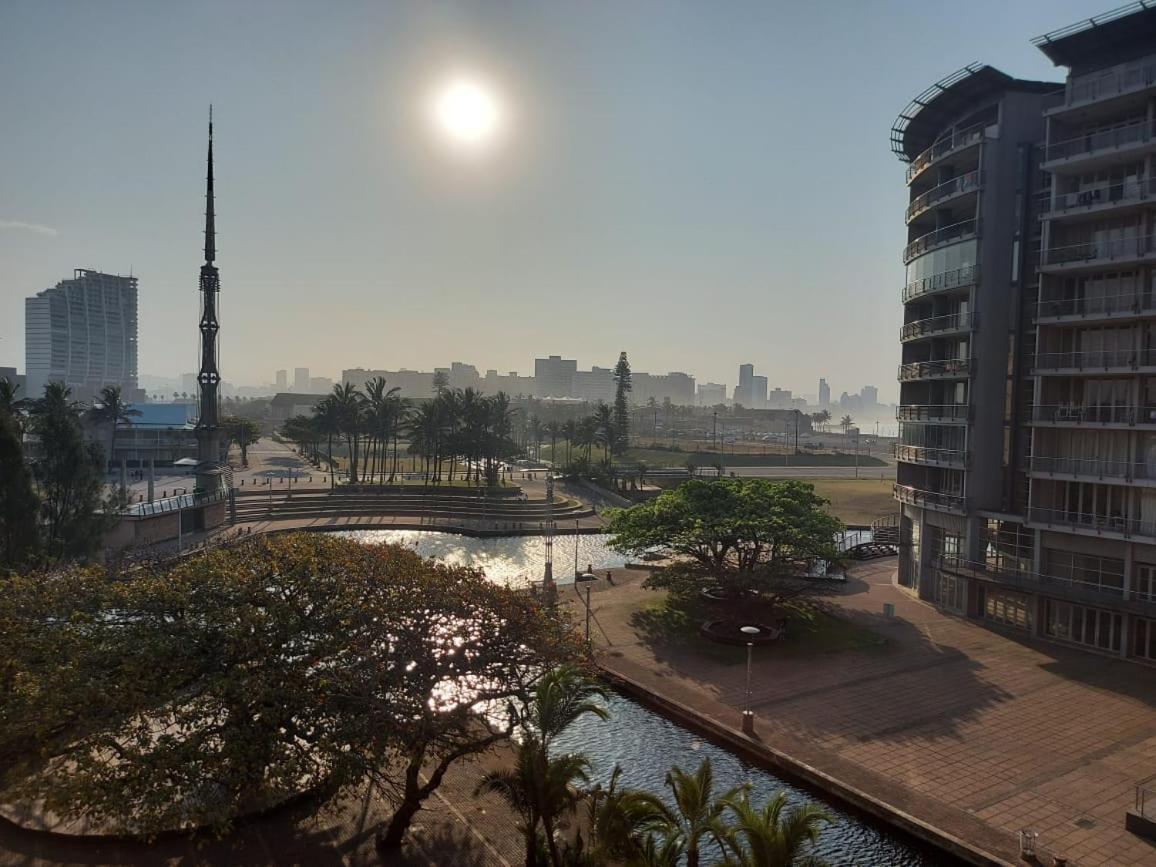 Ocean Sunrise At The Sails - Durban Point Waterfront Appartement Buitenkant foto