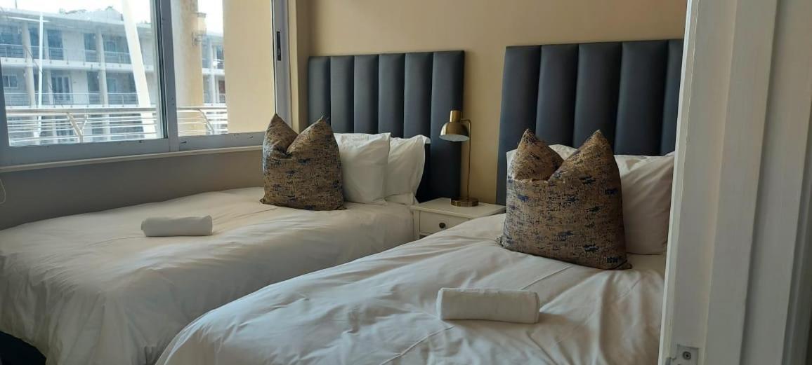 Ocean Sunrise At The Sails - Durban Point Waterfront Appartement Buitenkant foto
